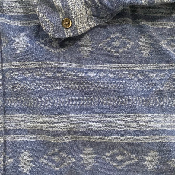 Printed button up - Picture 2 of 3